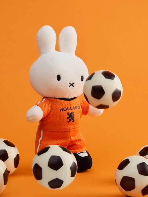 Miffy Holland Football player BackNr 8! 24 cm - 9,5'' | Orange
